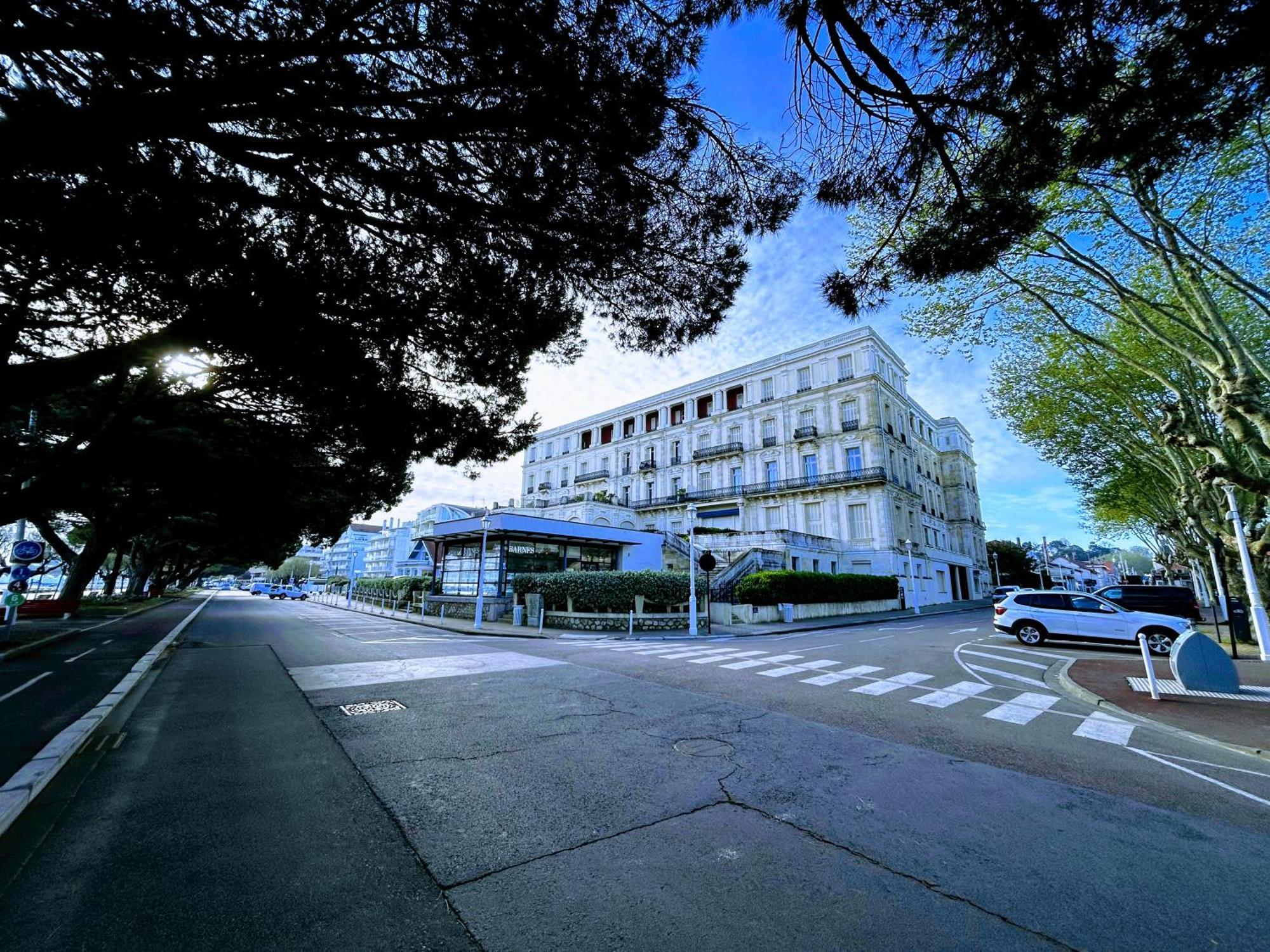 Grand Hotel - Magnifique Appartement Bord De Plage Centrale Arcachon Buitenkant foto